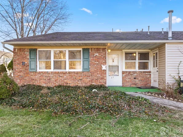 37 Haven Dr, Matawan, NJ 07747