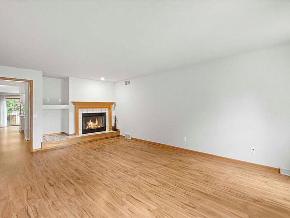 4th image of 2109 Canterbury Rd