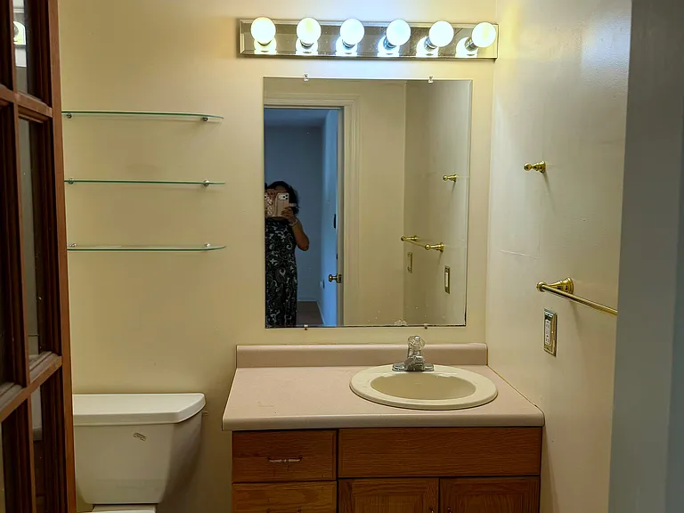 8408 Tamarron Dr — Photo 10