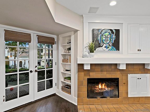 4th image of 4355 Hortensia St