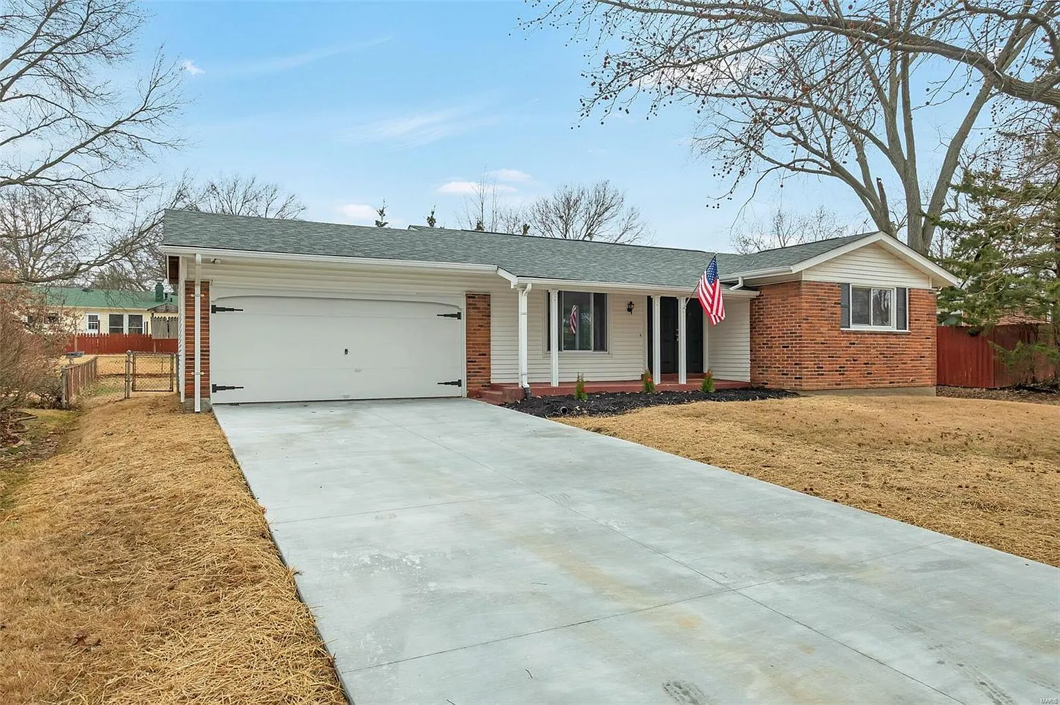 3045 Churchill Dr photo 1
