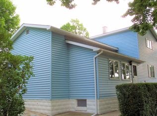 352 10th St, Manistee, MI 49660