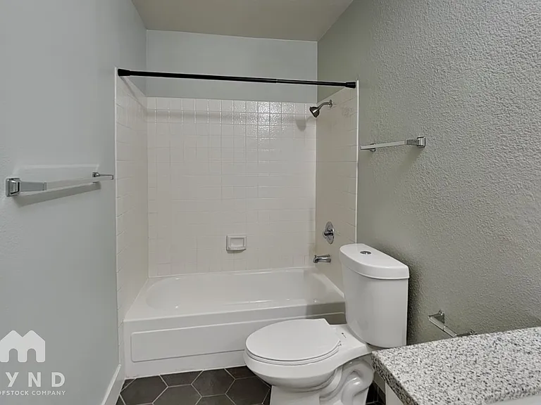 4336 Fox Point Dr — Photo 18