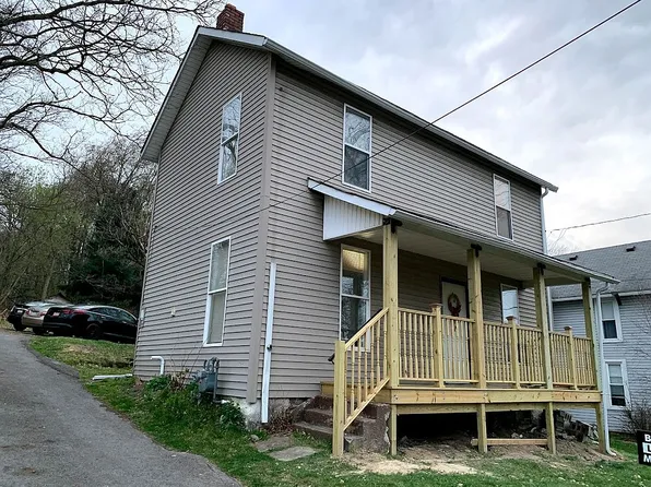 215 N Main St, Slippery Rock, PA 16057