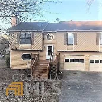 1st image of 650 Carriage Ln