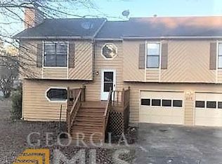 650 Carriage Ln, Lawrenceville, GA 30046