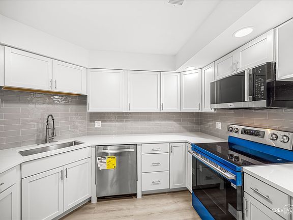2nd image of 111 Acacia Dr APT 101