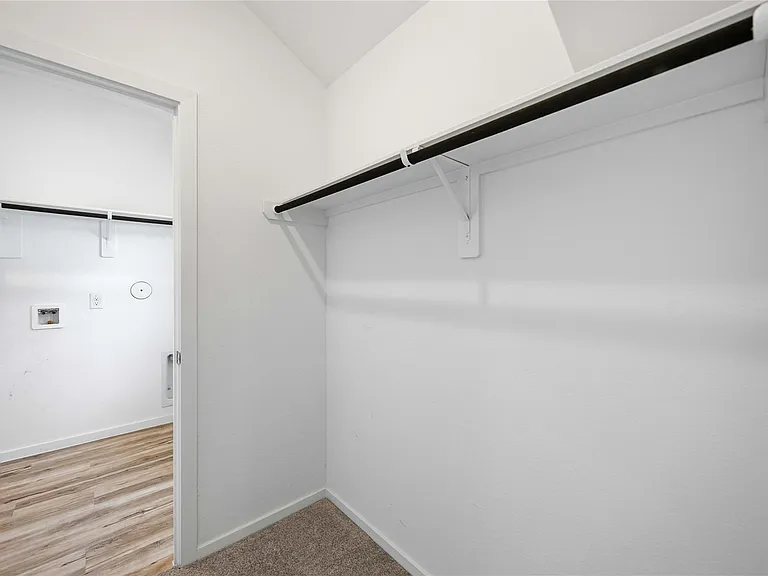 4907 Gentle Creek Ct — Photo 28