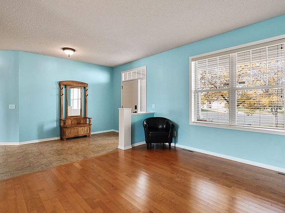 5th image of 3425 Baneberry Cir