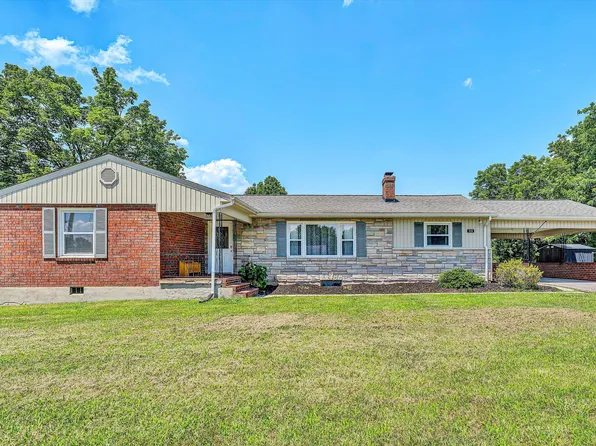 310 Daladier Dr, Vinton, VA 24179