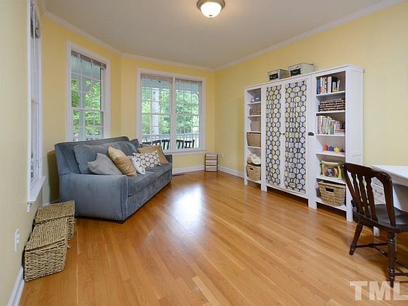 4th image of 1706 Patrick Henry Ln