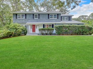15 Tobi Lane, East Setauket, NY 11733
