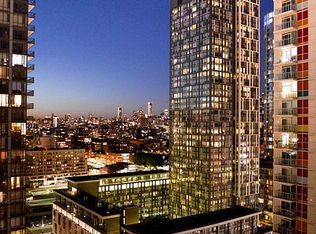 70 Queens Wharf Rd #2707, Toronto, ON M5V0J2