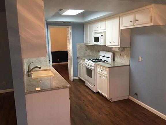 3rd image of 11404 Santa Cruz Dr