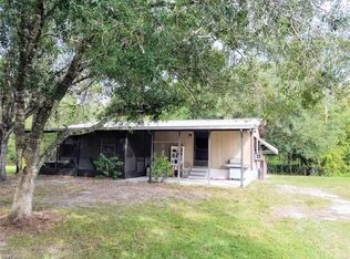 1084 Pine Ave, Labelle, FL 33935