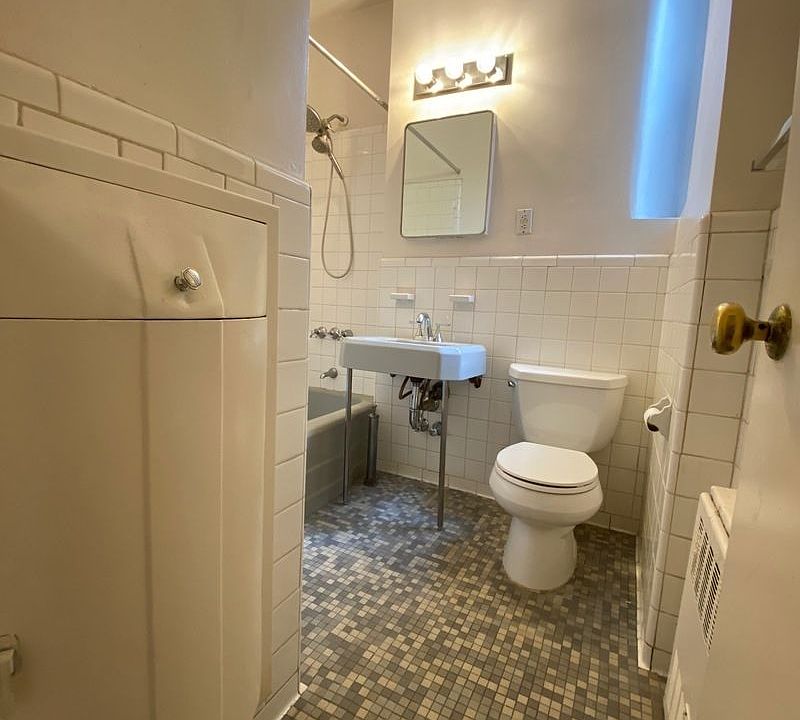 1st image of 76 Irving Pl APT 5D