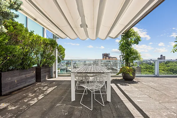 Sold by Erica Sullivan, LREB | media 18