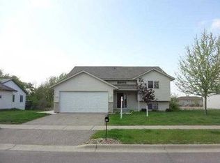 2414 Birn Hill Dr, Faribault, MN 55021