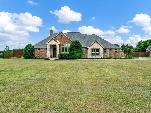 841 Black Champ Rd, Waxahachie, TX 75167