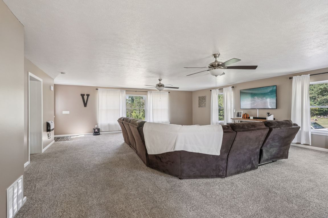 next background image