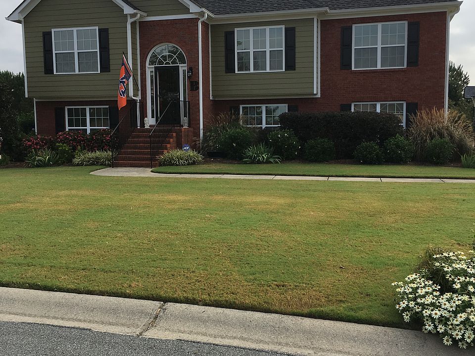 2nd image of 15 Graysburg Dr