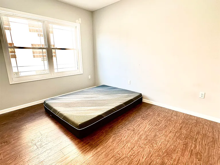 40 Vroom St #3B — Photo 10