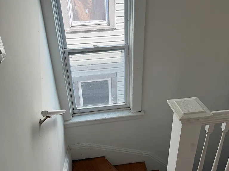 337 3rd St #2 — Photo 12