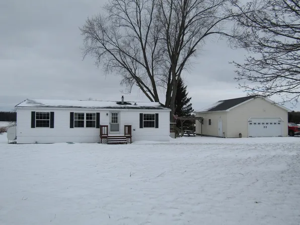 739 Machia Road, Sheldon, VT 05483