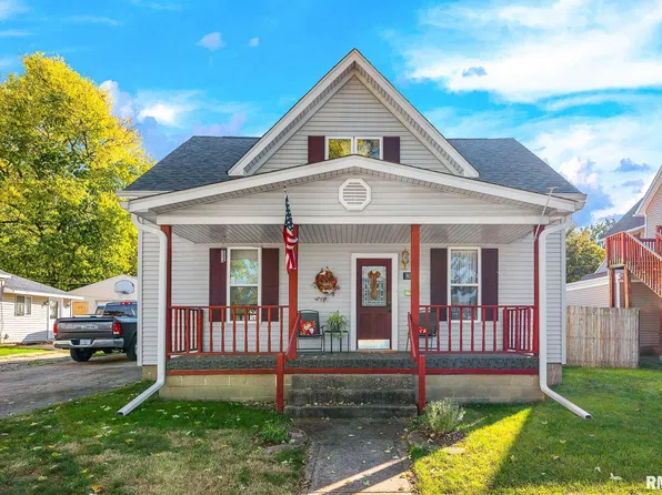 804 Charlotte St, Pekin, IL 61554