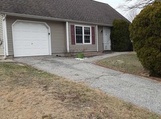 378 Boyle Rd, Selden, NY 11784