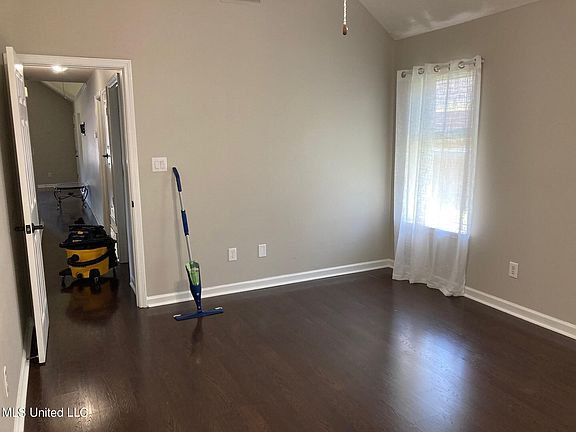 5th image of 5759 Steffani Dr