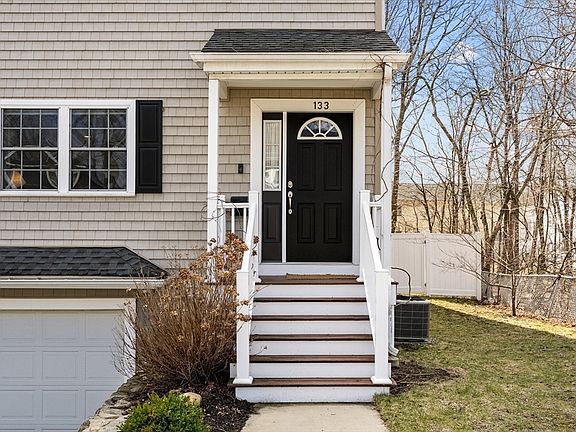 3rd image of 133 Jerome St #133