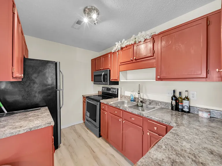 1725 Grand Bay Dr #MAIN — Photo 23