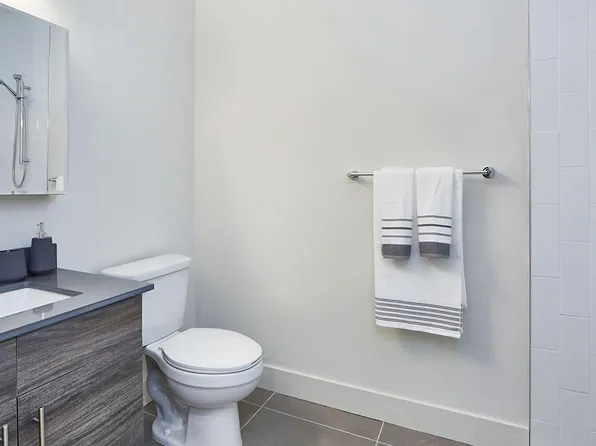 1046 Broadway image 5 of 8