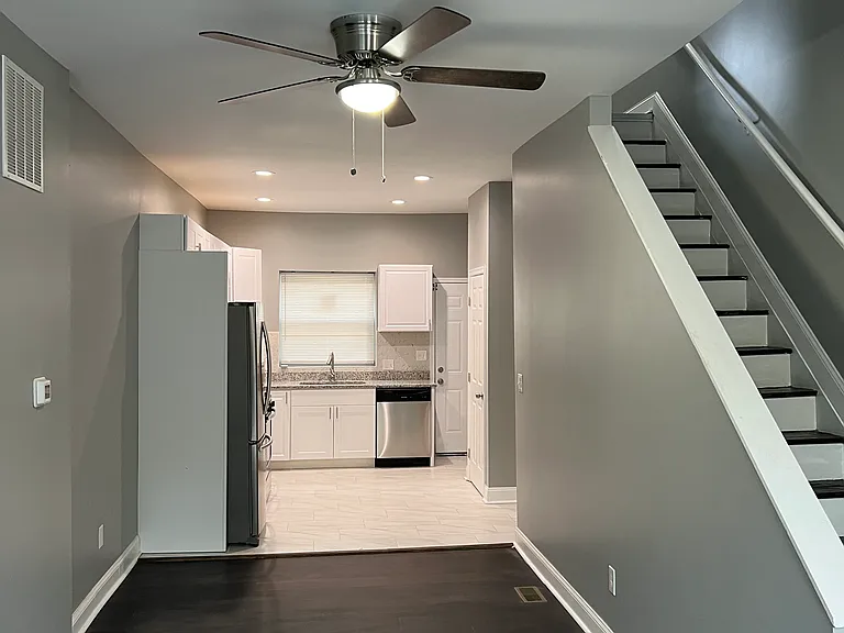 1808 Druid Hill Ave — Photo 2