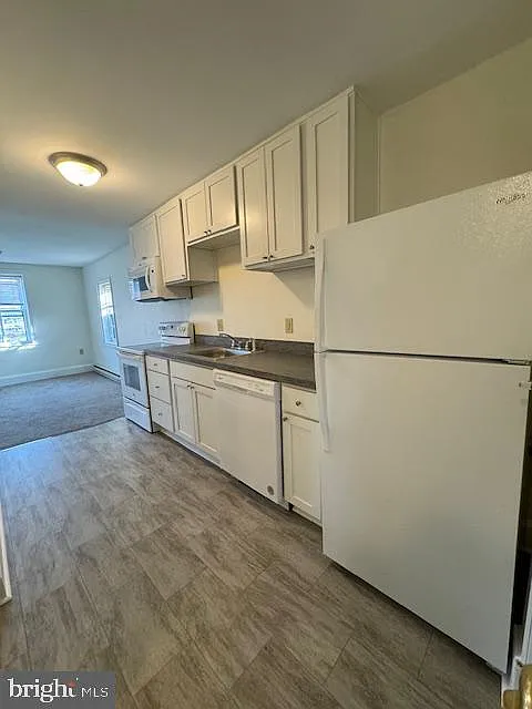 1 bed, 1.0 bath, 3900 sqft, $1,595 — Photo 2