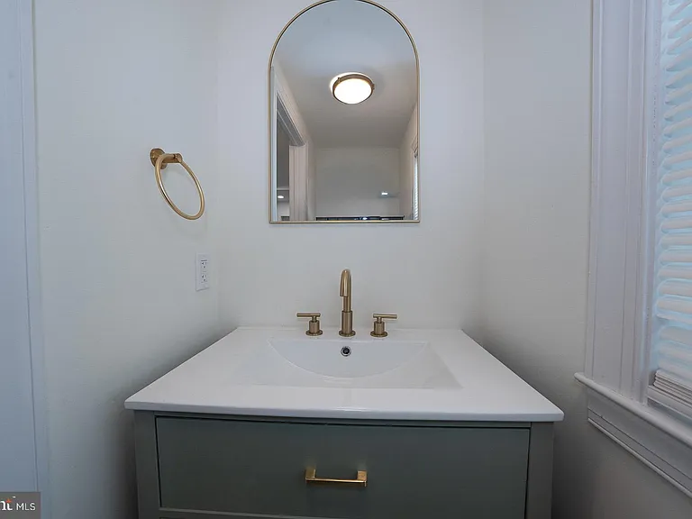 717 Miller St — Photo 14