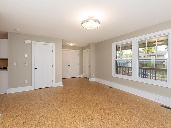 5th image of 1317 Thomas Ave N