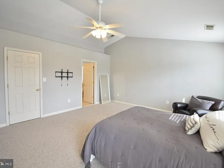29670 Old Creek Ln — Photo 22