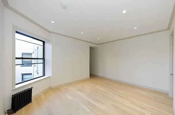 Rented by REAL New York | media 12