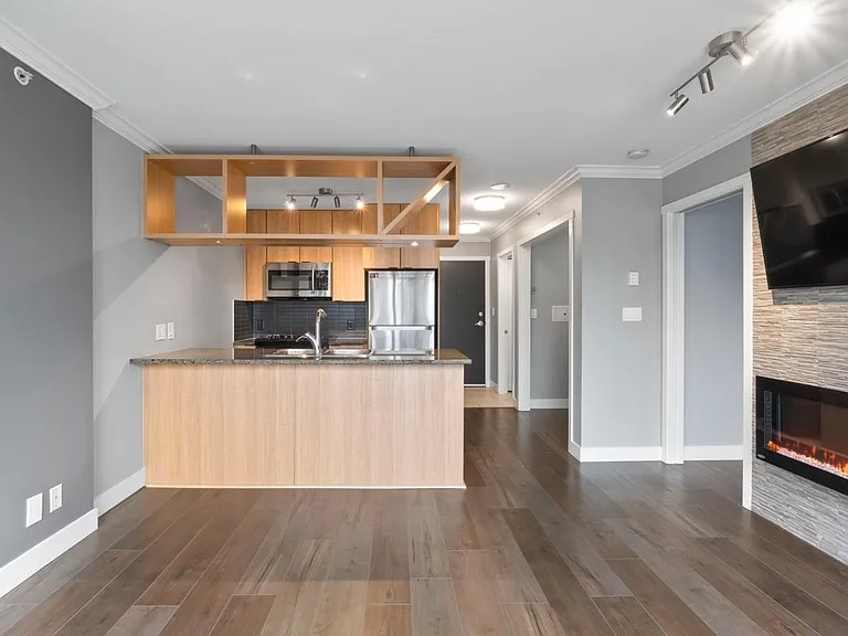 1001 Richards St #1401 — Photo 9