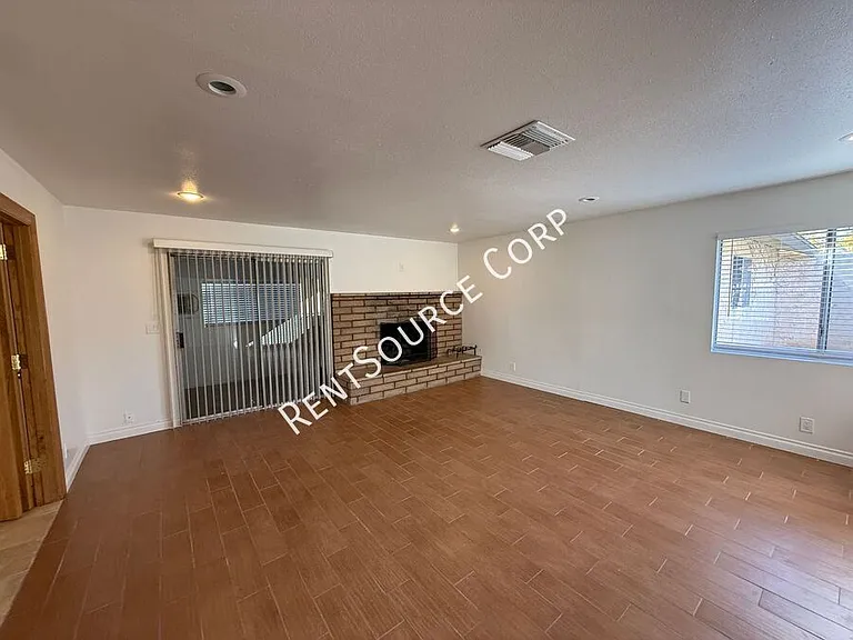 4827 W Avenue L6 — Photo 12