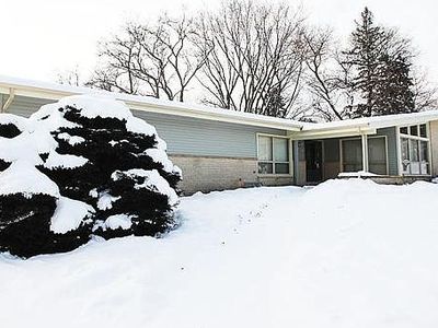 16845 Willow Ridge Ln, Brookfield, WI, 53005