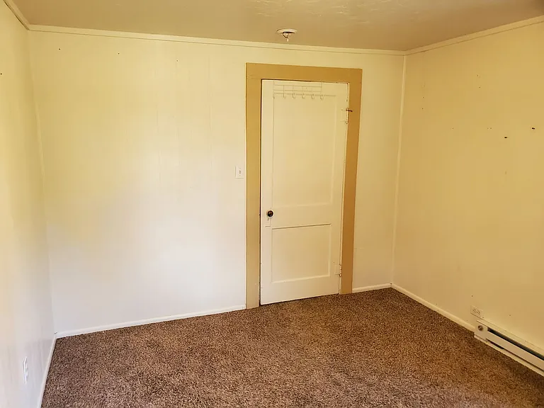 1034 S Main St — Photo 4