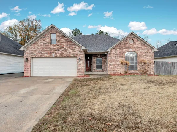 12 Westfield Dr, Little Rock, AR 72210