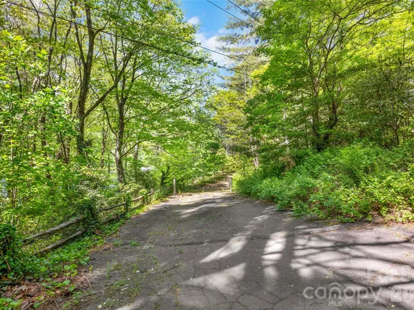 1923 Cold Mountain Rd, Lake Toxaway, NC 28747