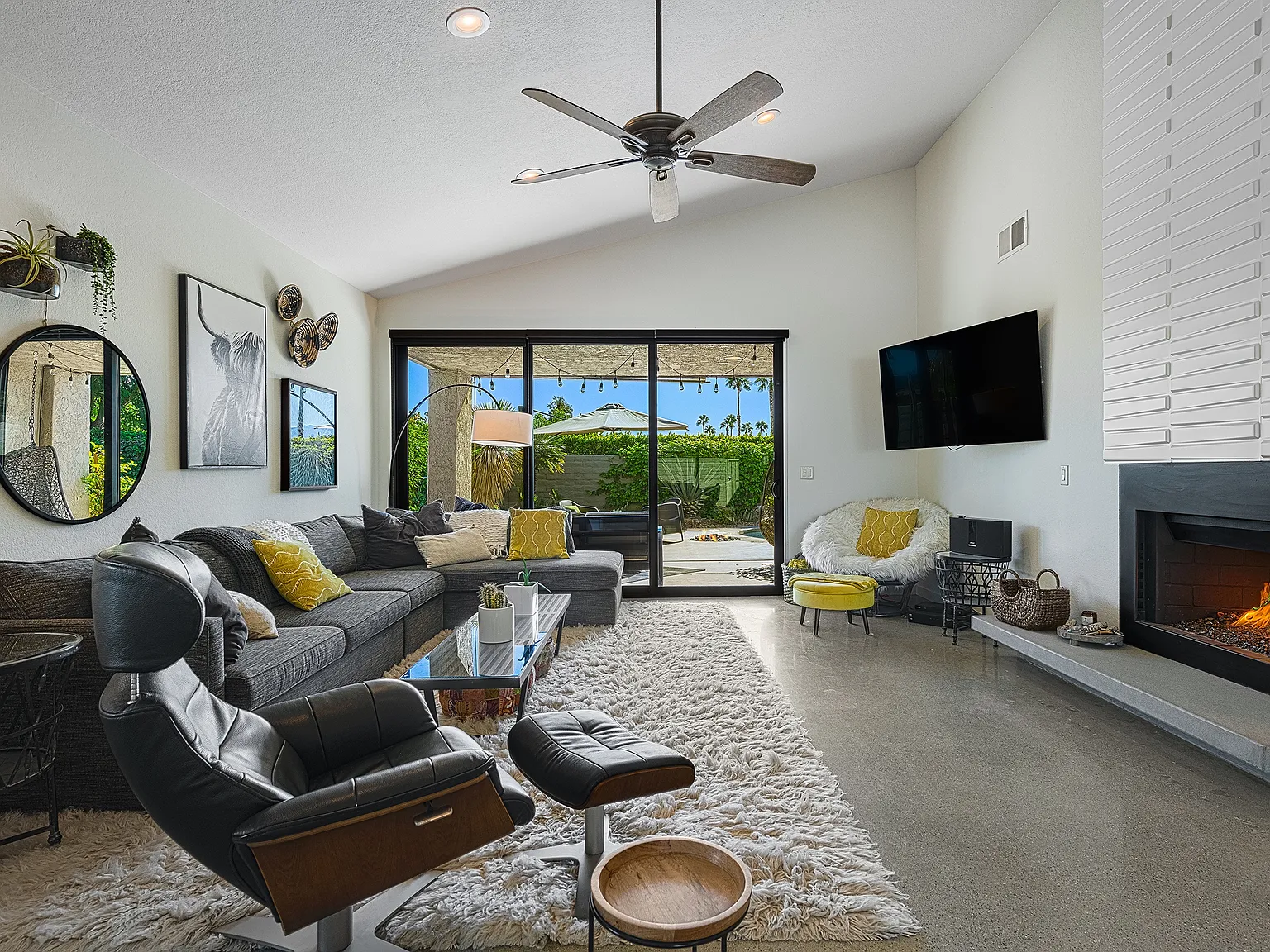 3 bed, 1900 sqft, $4,500 — Photo 2