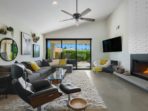 2868 Sundance Cir W, Palm Springs, CA 92262