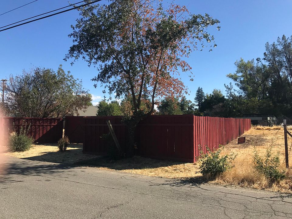 2nd image of 2091 Kenyon Dr