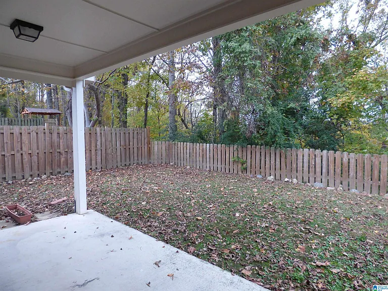 1115 Berwick Rd — Photo 12
